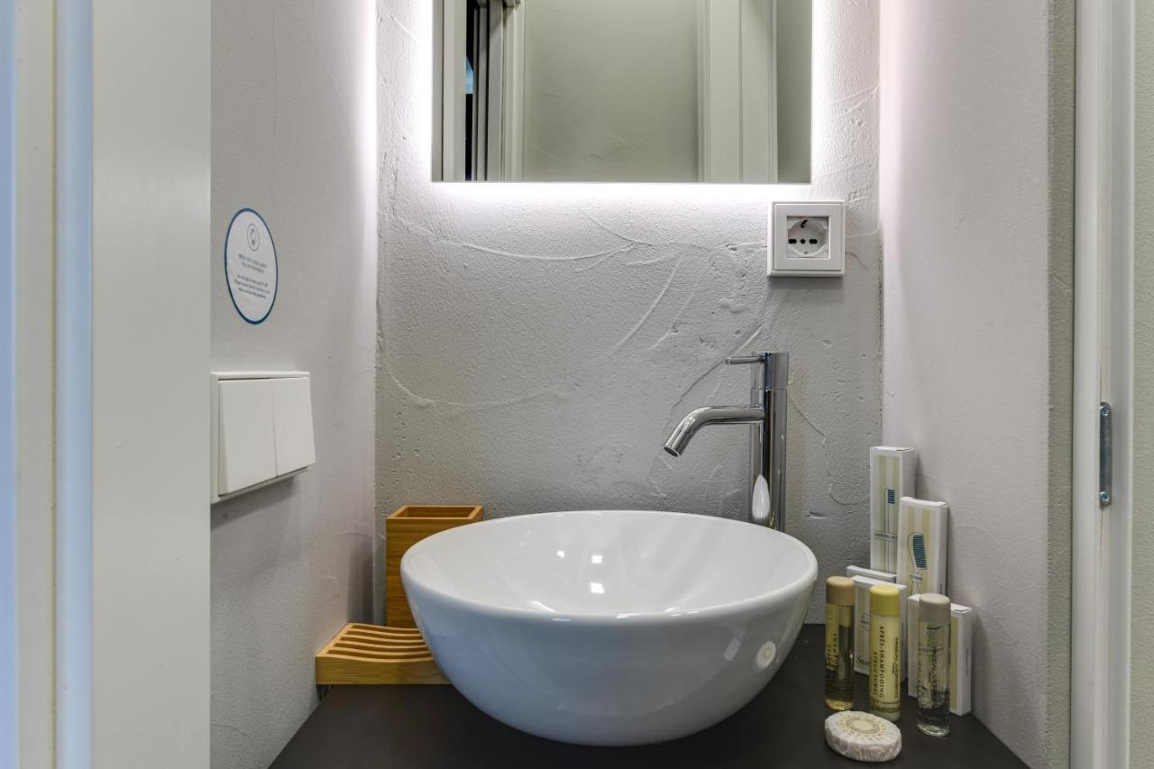 Sweett - Vista Duomo Apartment Milan Bagian luar foto