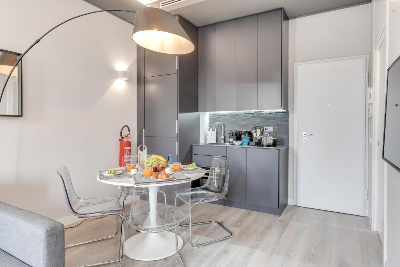 Sweett - Vista Duomo Apartment Milan Bagian luar foto